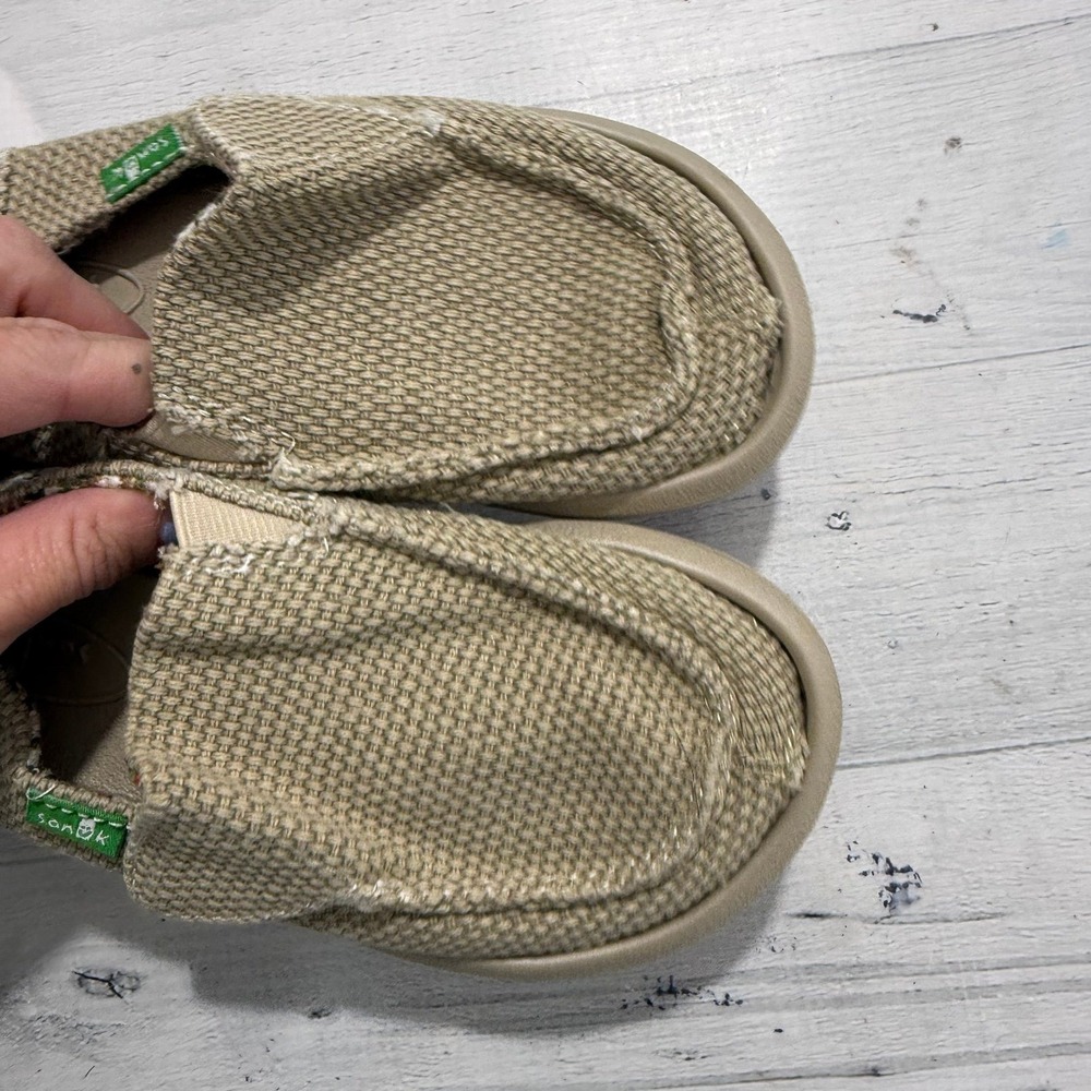 Sanuk kids tan slip on shoes little kids size 11